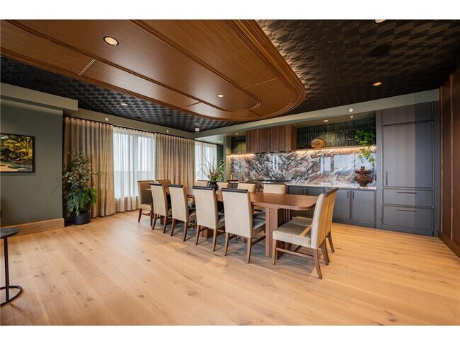 Building Photo - 640 Wisconsin Ave N