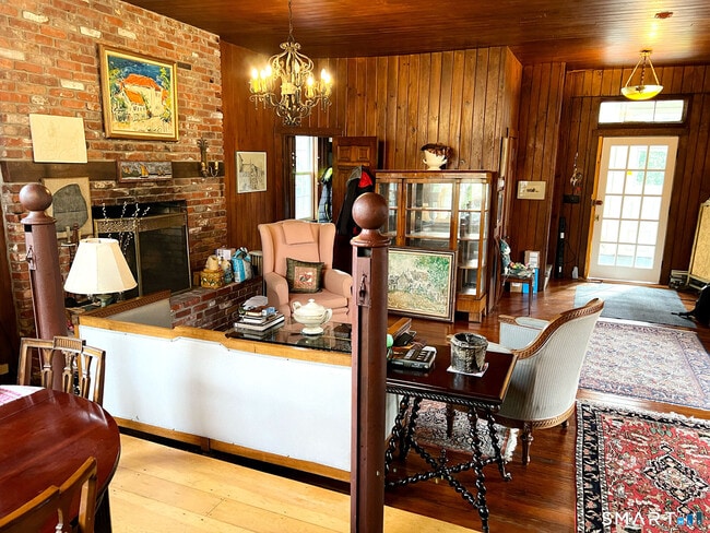 Building Photo - 32 West Ave