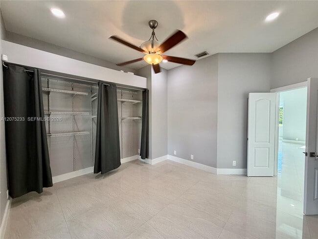 Building Photo - 5600 SW 199th Ave