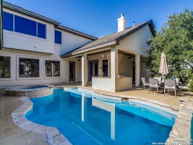 Building Photo - 16 Liser Glen