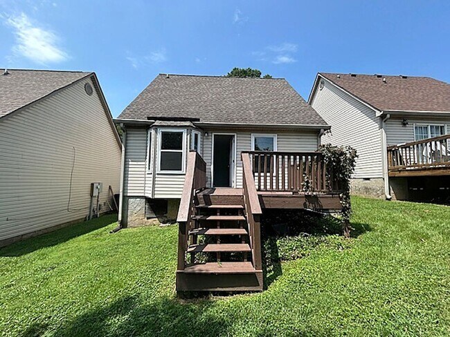 Building Photo - 1019 Brittany Park Dr