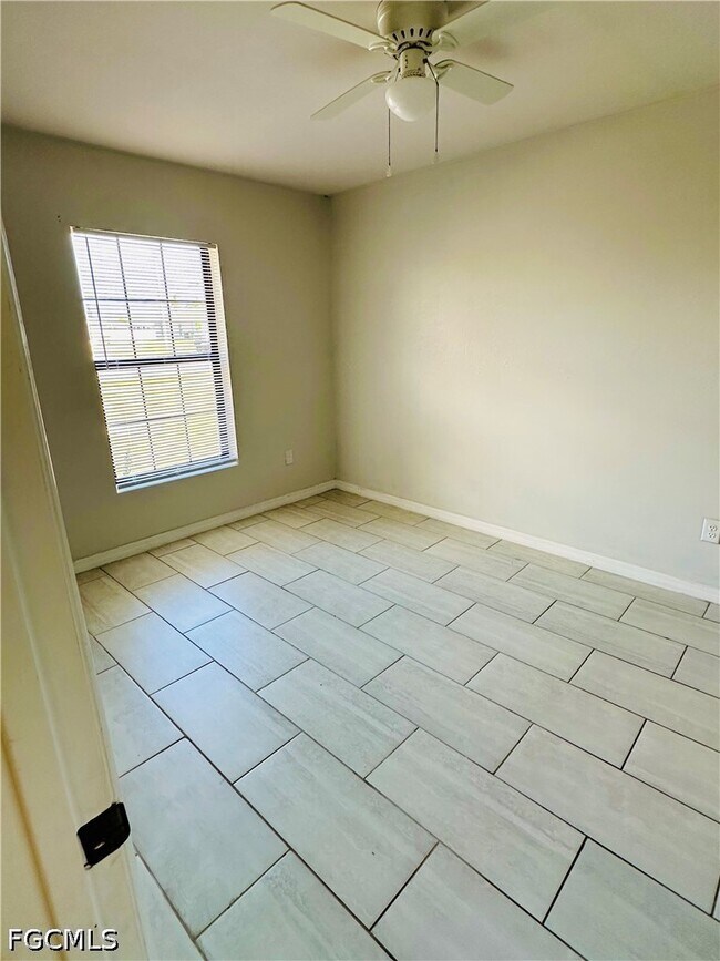 Building Photo - 217 Cape Coral Pkwy W