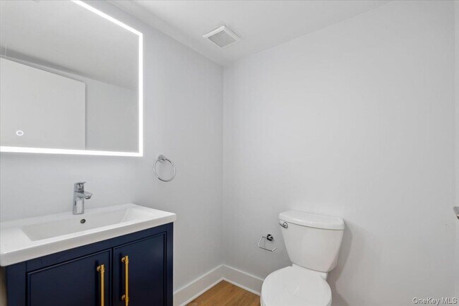 Building Photo - 56 Wildey St