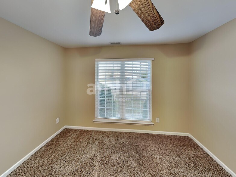 Building Photo - 1620 Harrison Way