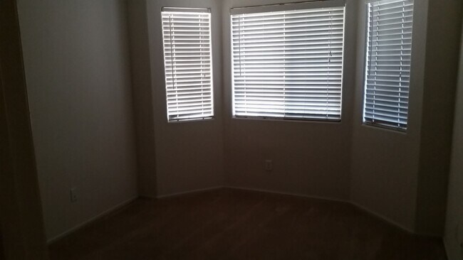 Building Photo - 3 Bedroom Home for rent.