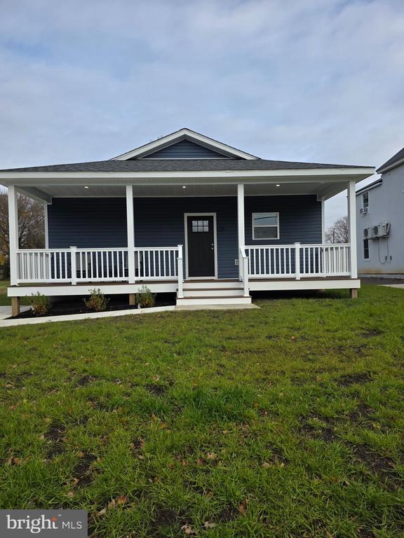 Building Photo - 129 Roosevelt Ave