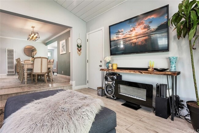 Building Photo - 5635 Pimenta Ave