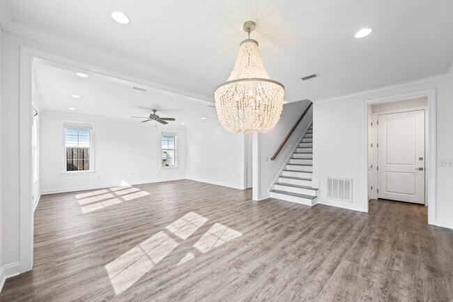 Building Photo - 106 Conifer Ct