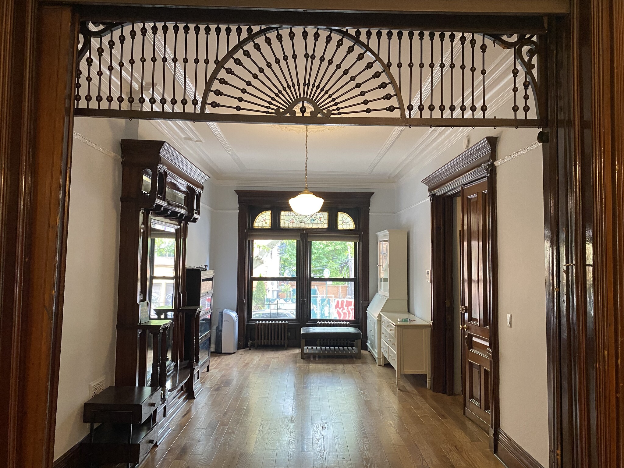 Building Photo - 308 Lewis Ave