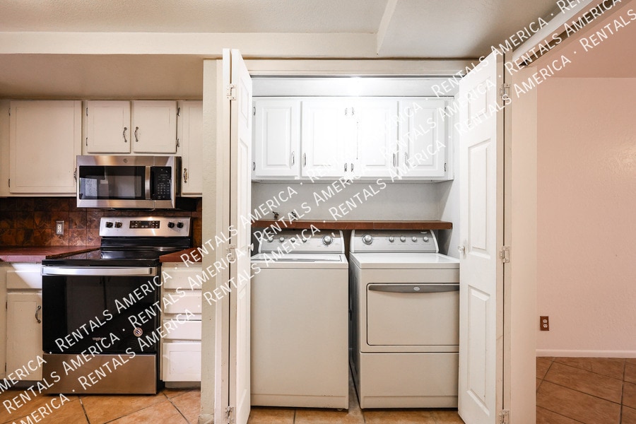 Building Photo - 3636 N 70th St