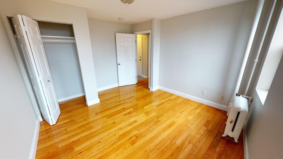 Building Photo - 144 Hemenway St