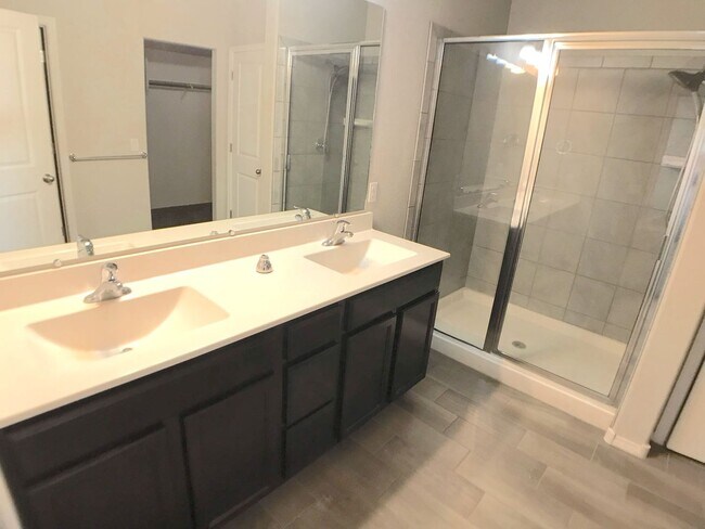 Building Photo - Spacious 3BR/2BA Los Lunas Home with Open Layout, Office Space & Refrigerated Air
