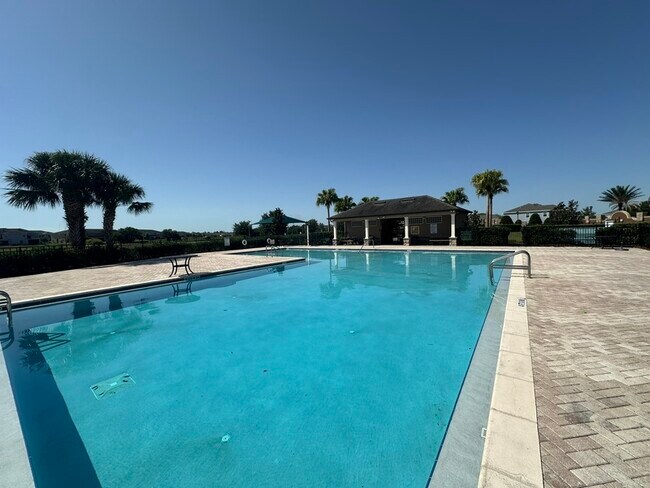 Building Photo - 172 Primrose Dr