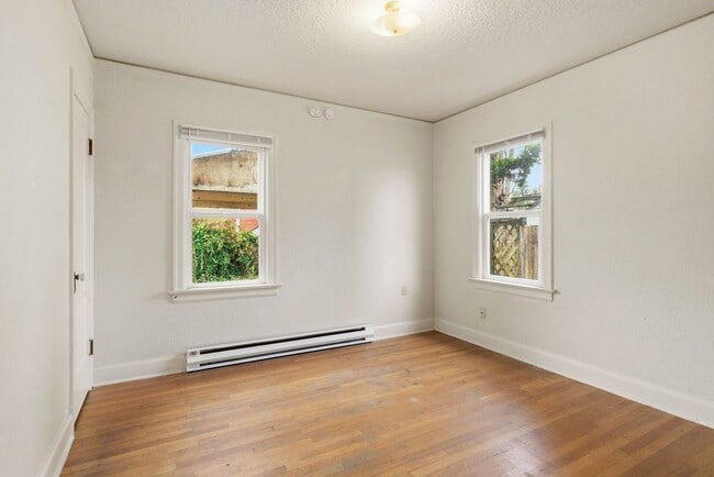 Building Photo - Baran (2018 11th St.)