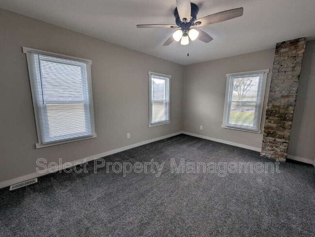 Building Photo - 603 Lavina St