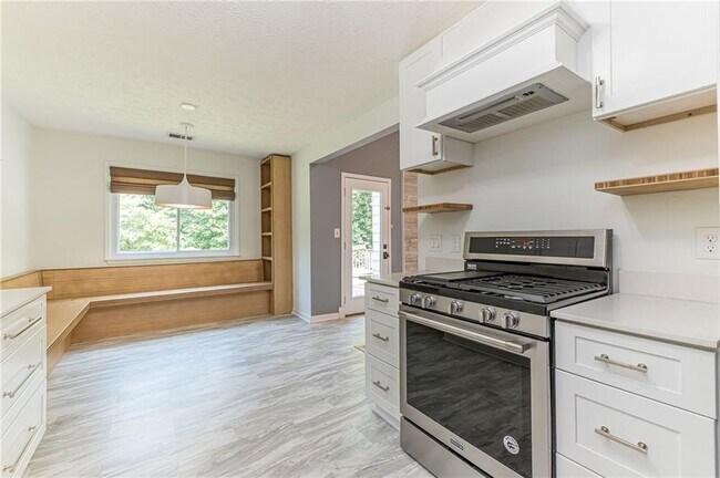 Building Photo - 3873 Princess Ct