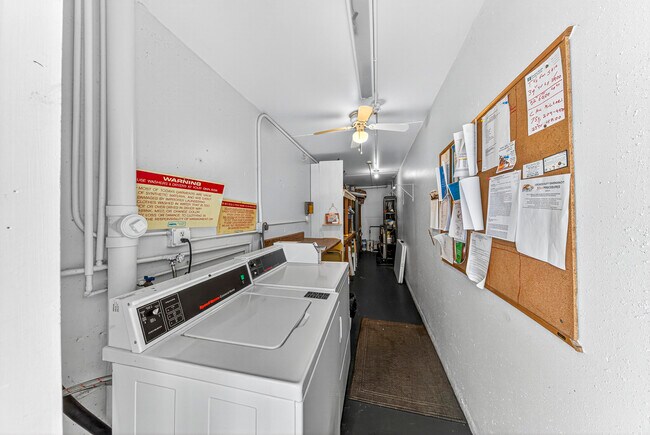 Building Photo - 125 Newport I