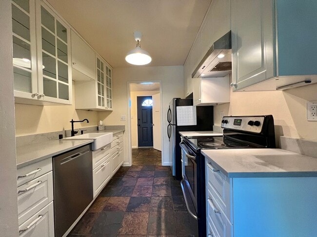 Building Photo - Charming North Napa Condo in Prime Location – A Must See!