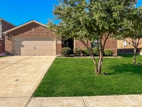 Building Photo - 2111 Juniper Dr