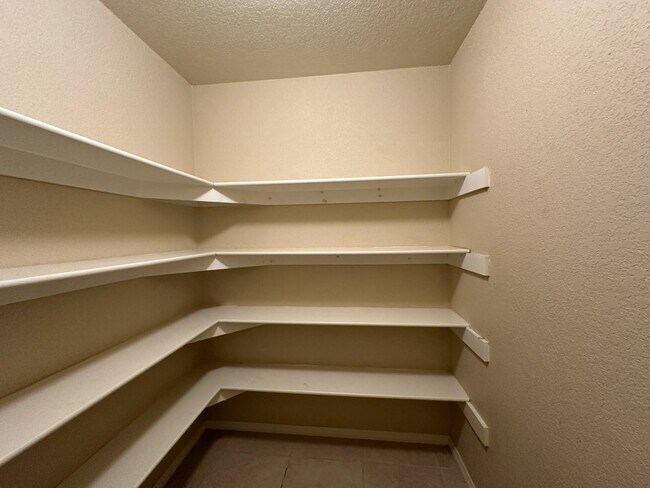 Building Photo - 11387 E 26th St