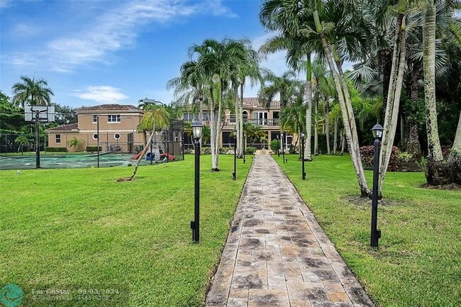 Building Photo - 4200 Coral Hills Dr