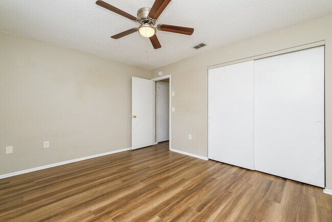 Building Photo - 7643 Limington Dr