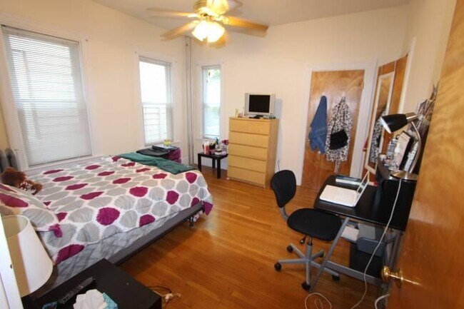 Building Photo - 3.0 bedroom in Cambridge Massachusetts 02139