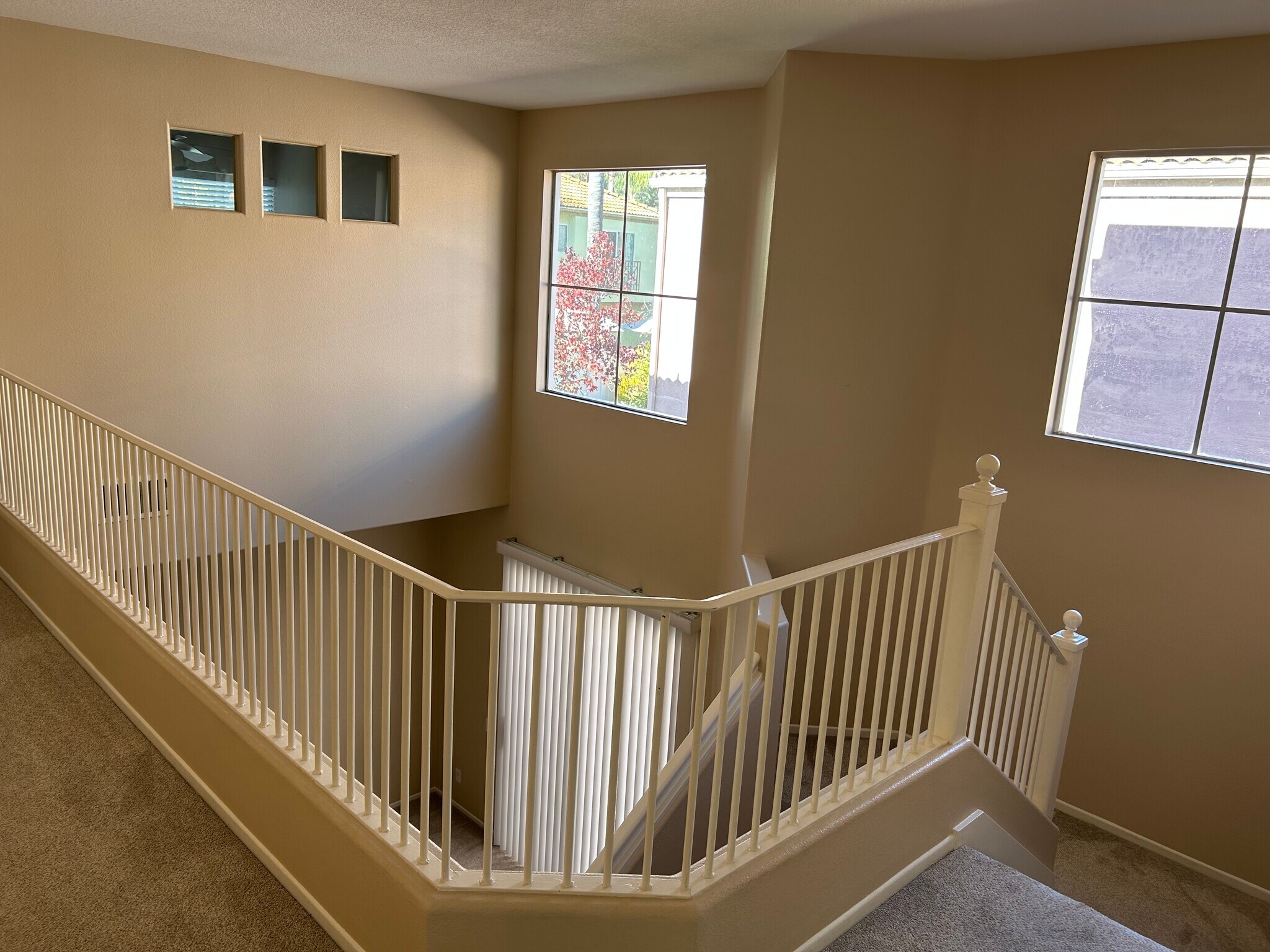 Building Photo - 15 Hawaii Dr