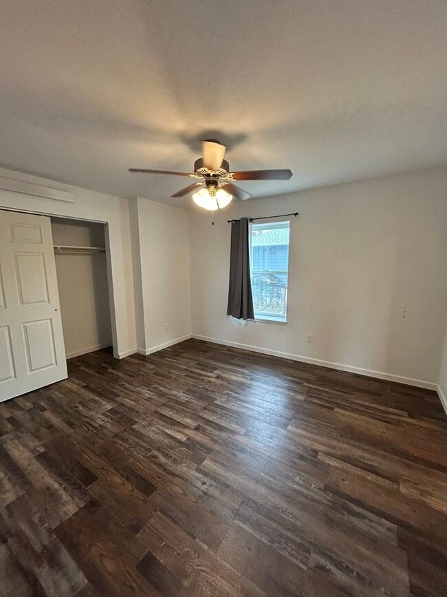 Building Photo - 11 Mullin St