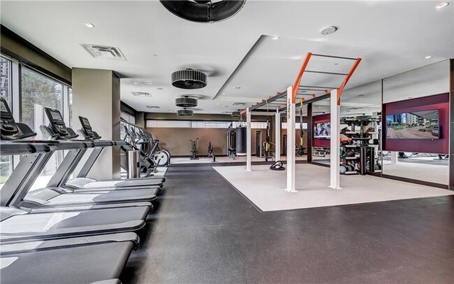 Building Photo - 2322 N Akard St