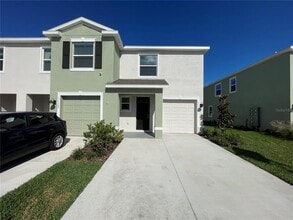 Building Photo - 11127 Crescent Deer Dr