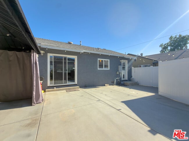 Building Photo - 15449 Septo St