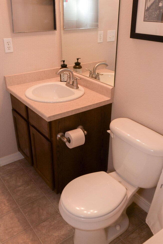 Building Photo - 9234 Red Fern Ln
