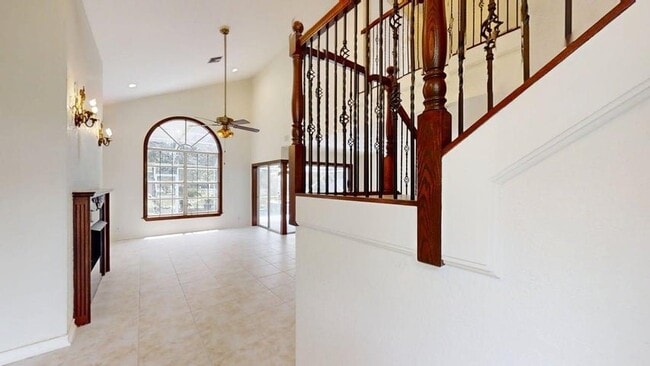 Building Photo - 23330 La Vida Way