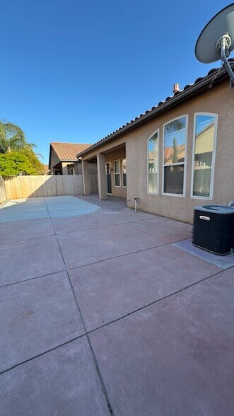 Building Photo - 5959 E Via Casella Dr