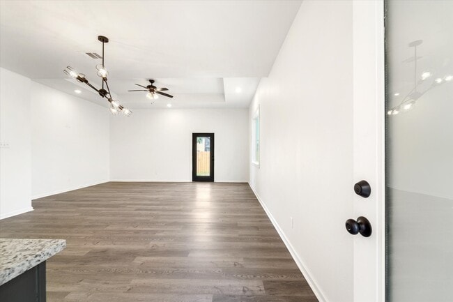 Building Photo - 4309 Larkspur St