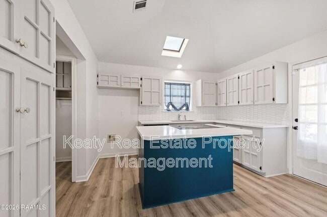 Building Photo - 313 Wallingsford Cir
