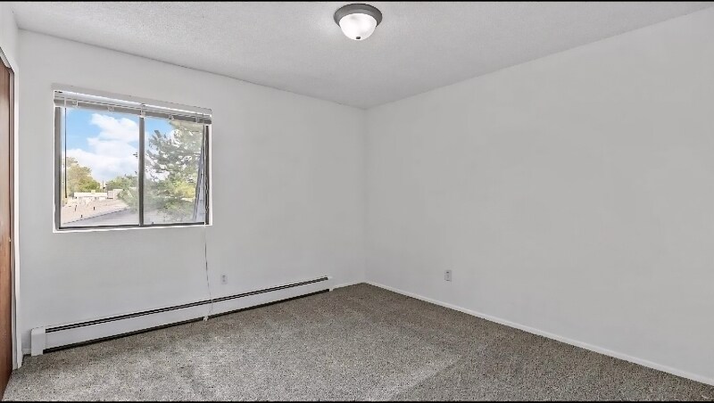 Building Photo - 1140 Walnut Ave