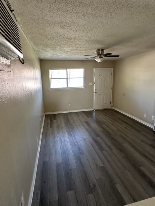 Building Photo - 2217 Lowden St