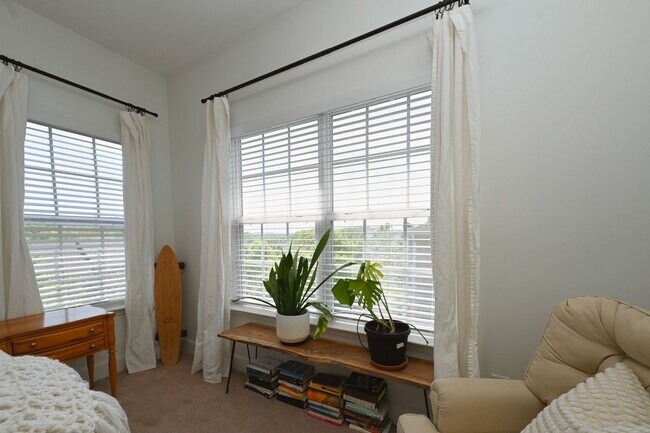 Building Photo - **SOPHISTICATED URBAN RETREAT IN THE HEART OF LENOX VILLAGE**