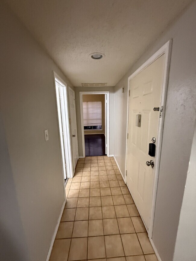 Building Photo - 9601 Forest