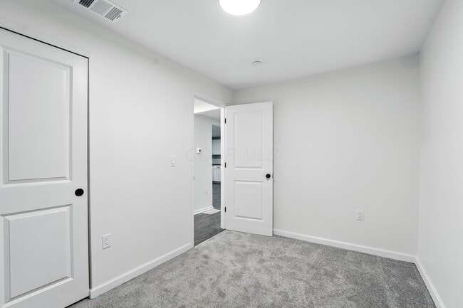 Building Photo - 354 Fernhill Ave