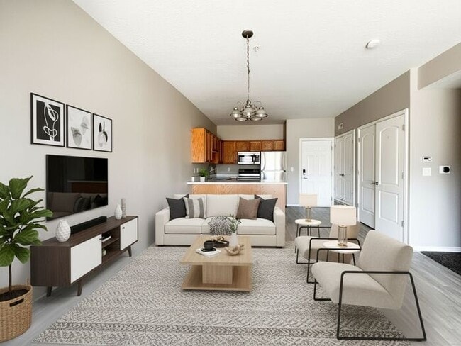 Building Photo - Bright 2BR + Pool/Hot Tub - Balcony in West Valley City