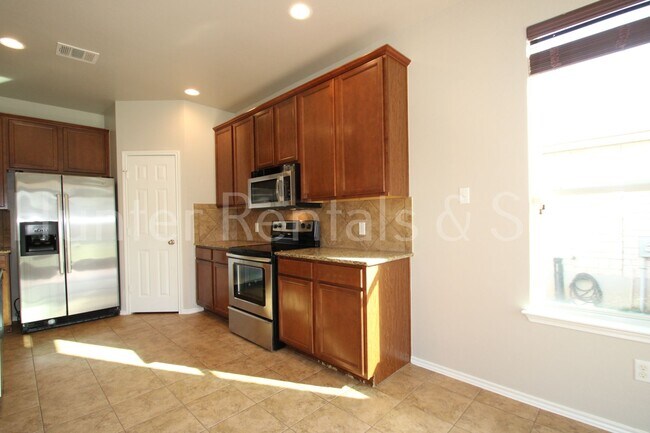 Building Photo - Beautiful Home in Sought-After Harker Heig...