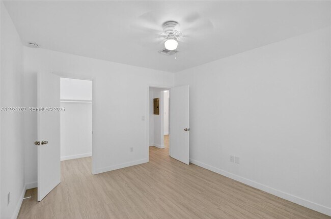 Building Photo - 1572 NW 2nd St