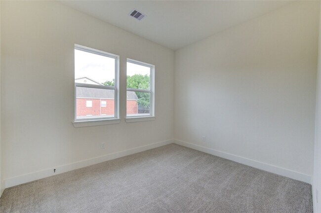Building Photo - 4336 Avron Dr