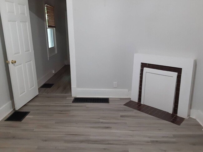 Building Photo - Nice 2BR/1BA house- COMING SOON