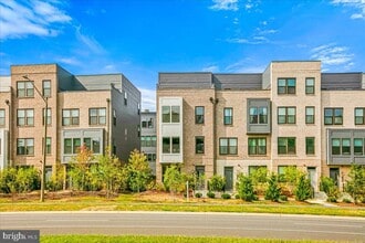 Building Photo - 12768 Sunrise Valley Dr