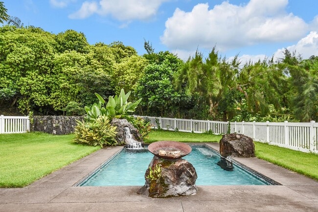 Building Photo - Ohai Estates 4 Bed 4.5 Bathroom Home Avail...