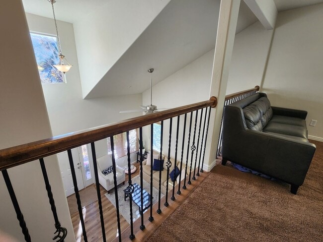 Building Photo - Great 5 Bed 2.5 Bath Home Newly Remodeled